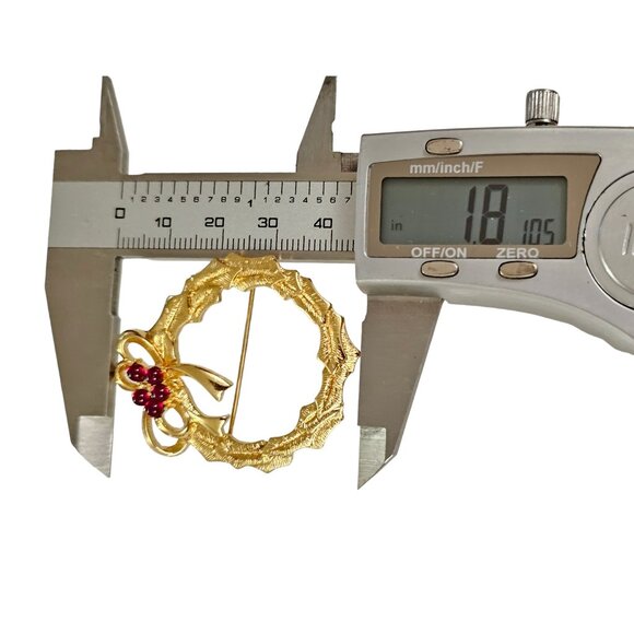 Monet Gold Tone Red Glass Cab Holly Berry Bow Leaf Wreath Brooch, Signed L258 - Picture 5 of 6